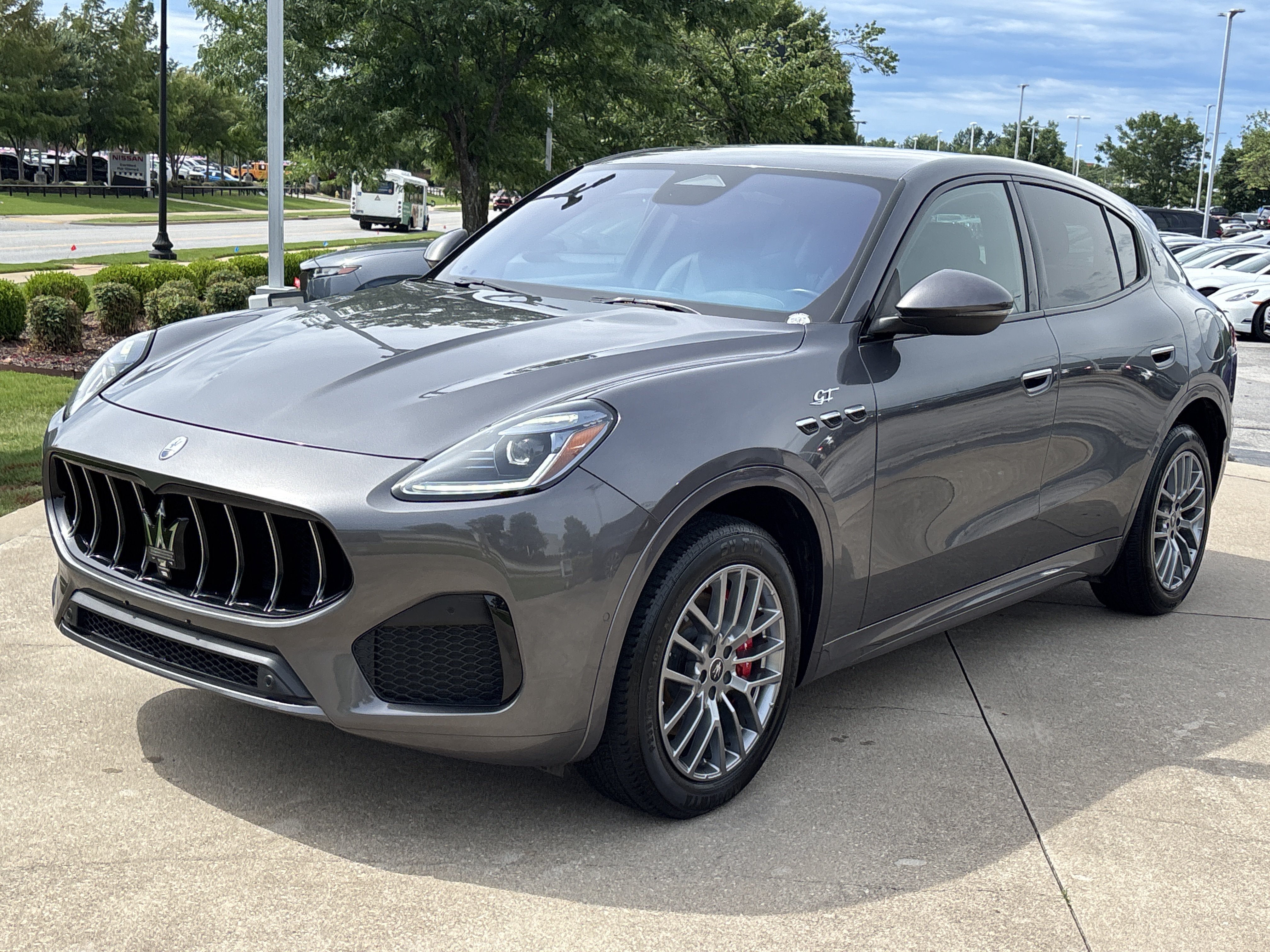 Used 2023 Grigio Lava Metallic Maserati GT AWD image 11