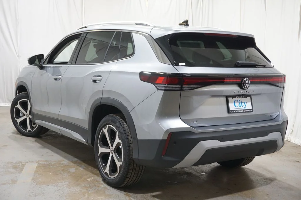 2026 Volkswagen Tiguan SE - Photo 7