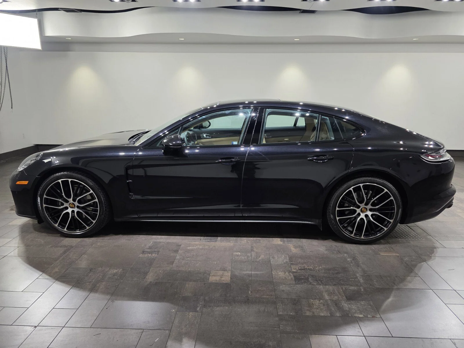 Used 2023 Jet Black Metallic Porsche 4 Platinum Edition AWD image 3