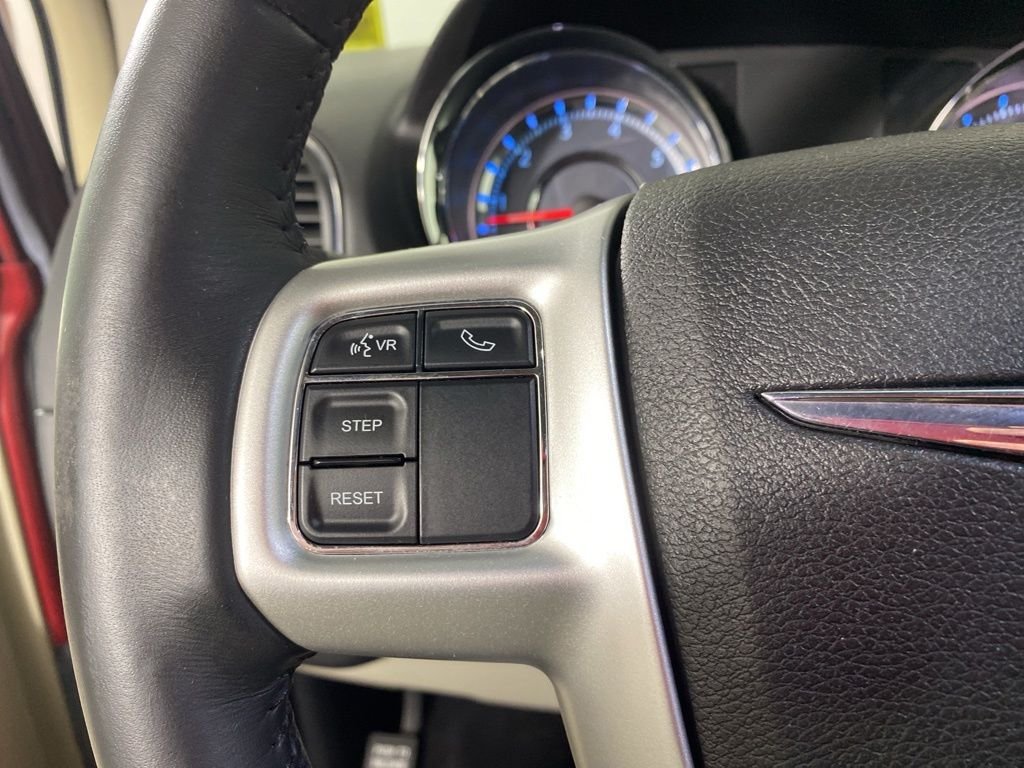 Used 2015 Red Chrysler LX image 20