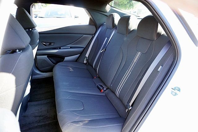 Used 2026 White Hyundai SEL Sport image 14