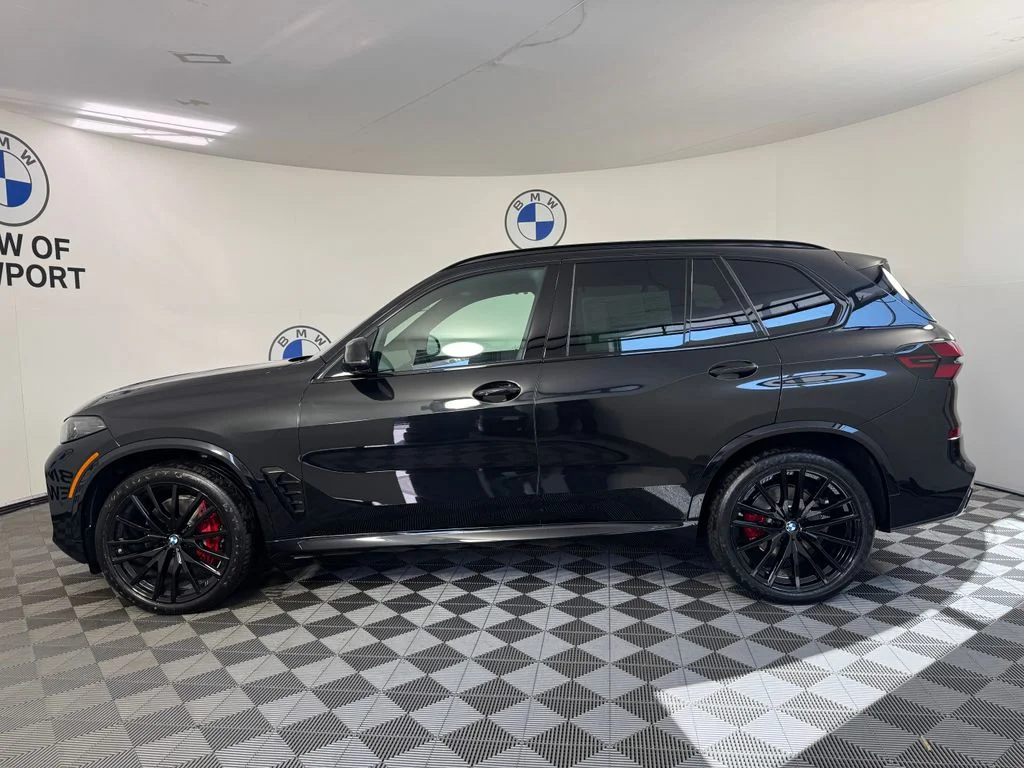 New 2026 Black Sapphire Metallic BMW xDrive40i image 9