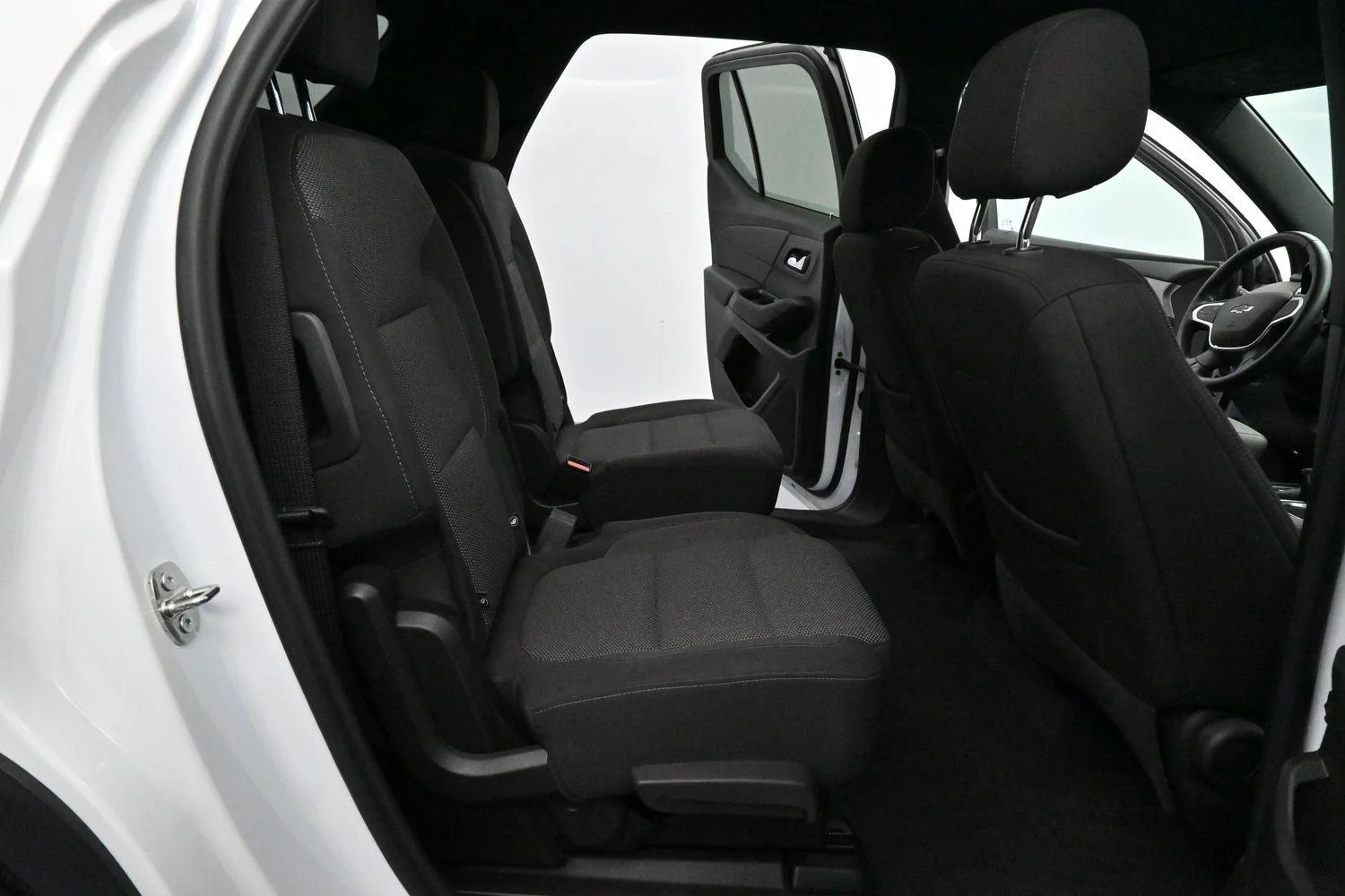 Used 2023 Summit White Chevrolet LT Cloth image 33