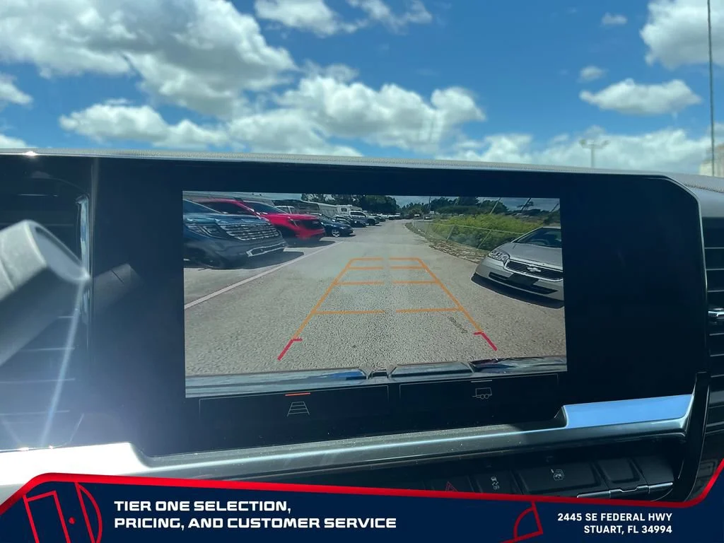 New 2026 Summit White GMC Elevation image 31