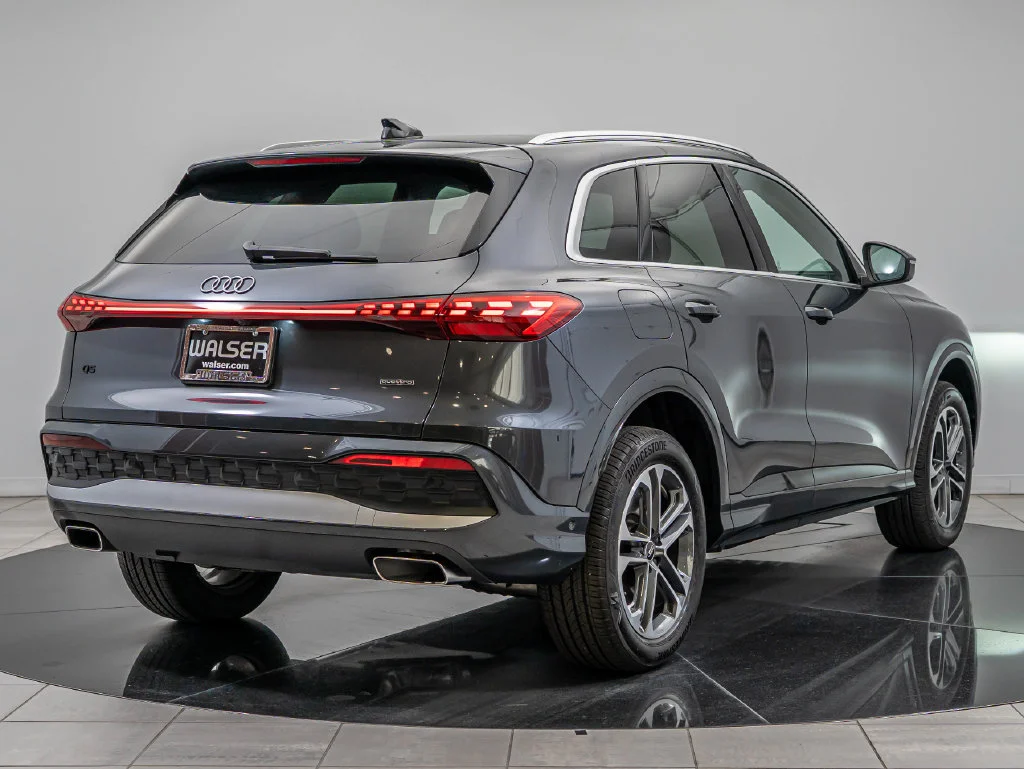 Certified Used 2025 Tambora Gray Metallic Audi 2.0T Premium Plus image 10