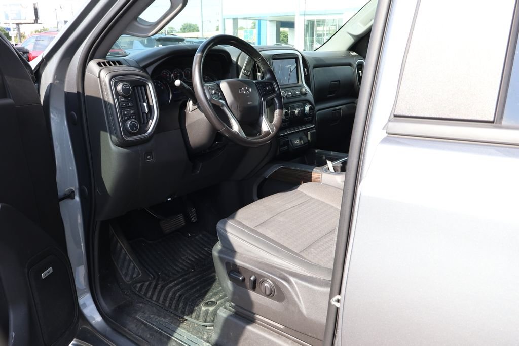 Used 2020 Gray Chevrolet RST image 14