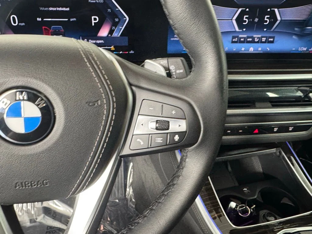 Used 2026 Black Sapphire Metallic BMW xDrive40i image 18