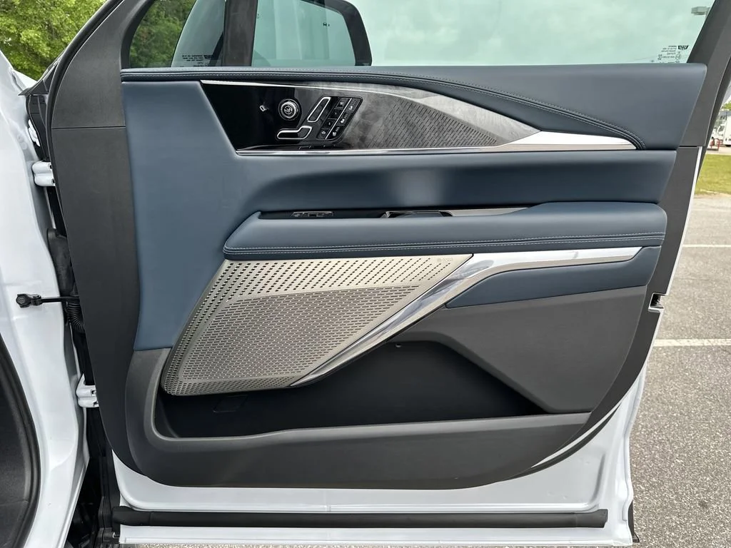 2026 Cadillac Escalade IQL Premium Sport - Photo 37