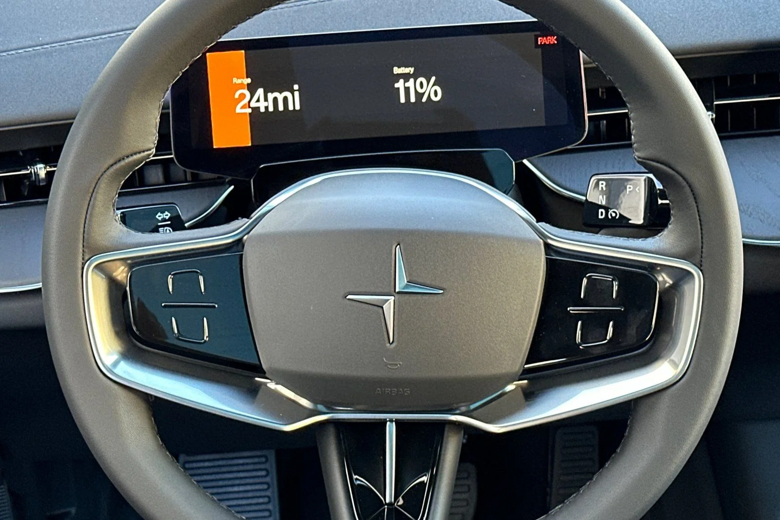 Used 2025  Polestar Long Range Dual Motor image 25