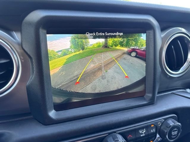 Used 2019 Black Jeep Unlimited Sahara image 19