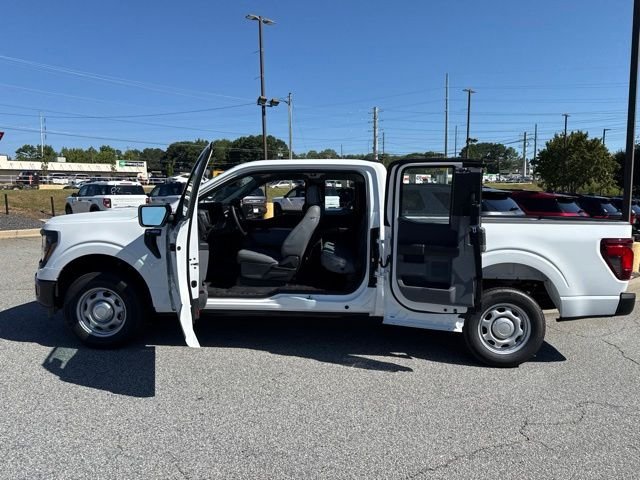 New 2026 Oxford White Ford XL image 17
