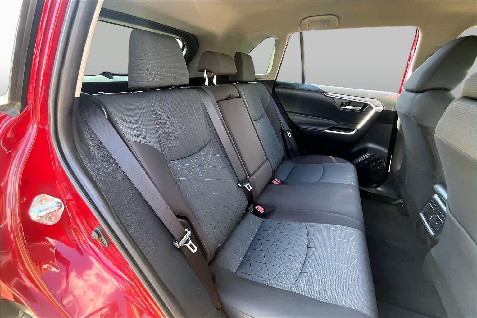 Used 2025 Ruby Flare Pearl Toyota XLE image 18