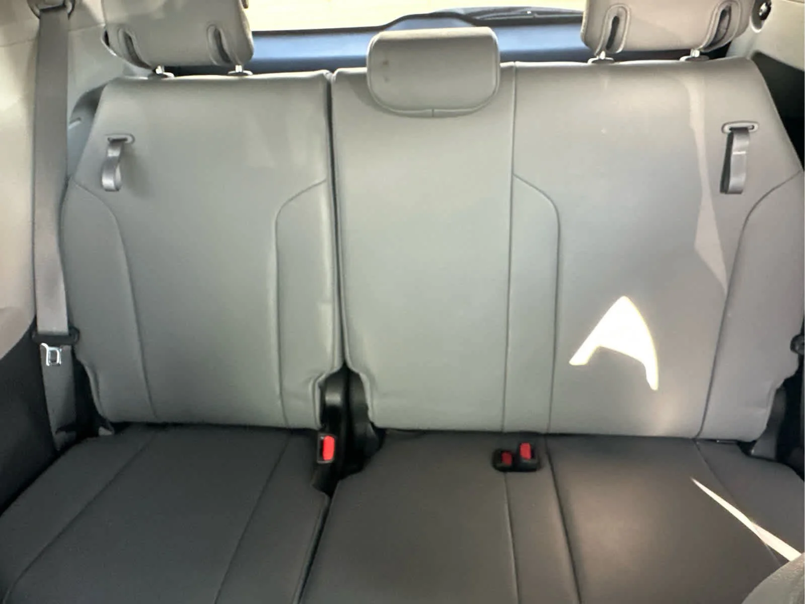 Used 2022 Wind Chill Pearl Toyota XLE image 5