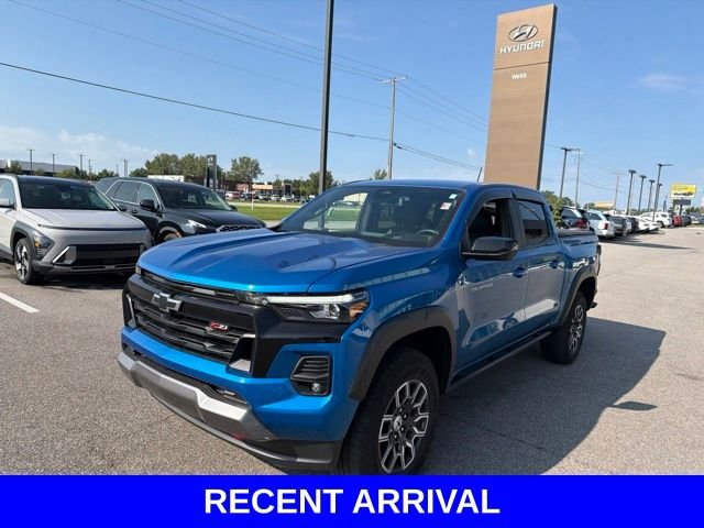 Used 2023 Blue Chevrolet Z71 image 9