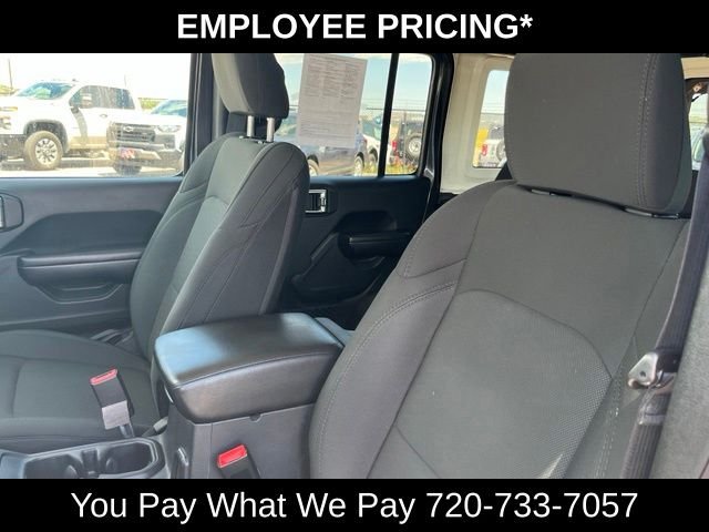 Used 2018 Granite Crystal Clearcoat Metallic Jeep Unlimited Sport S image 17