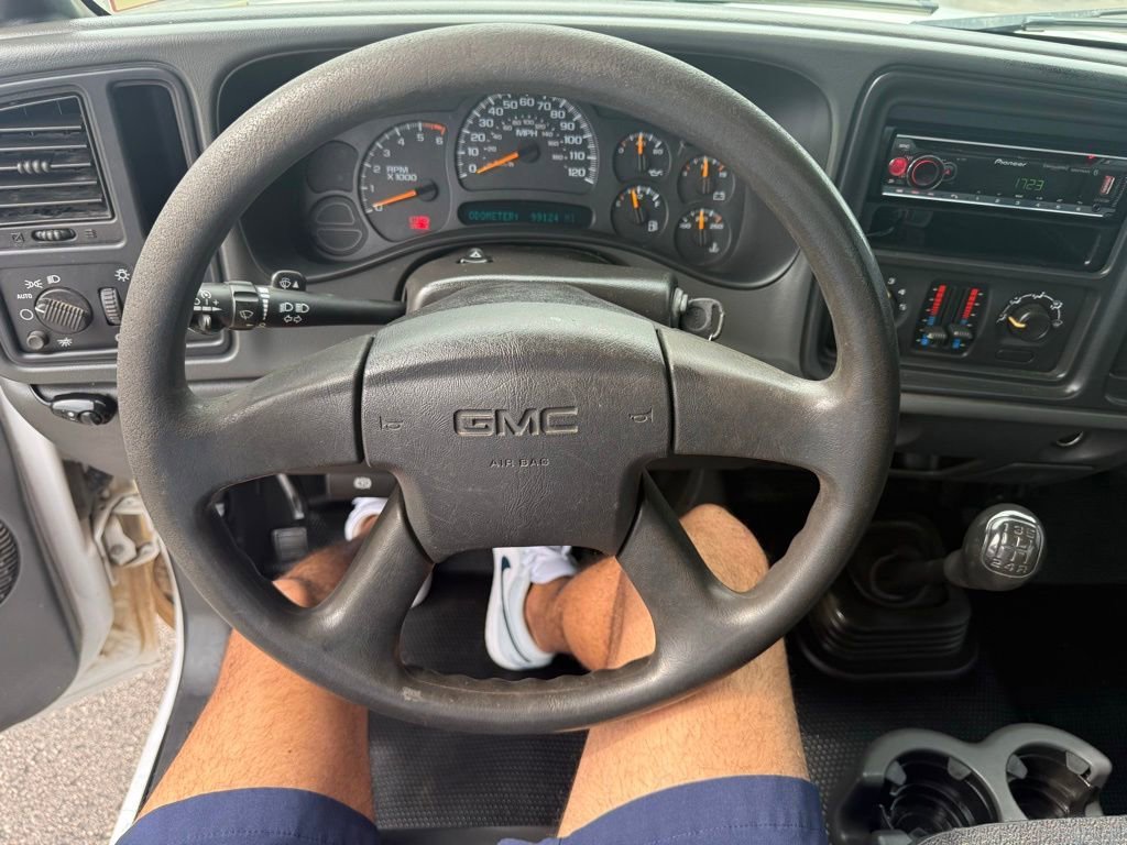 Used 2007 Summit White GMC Work Truck image 19