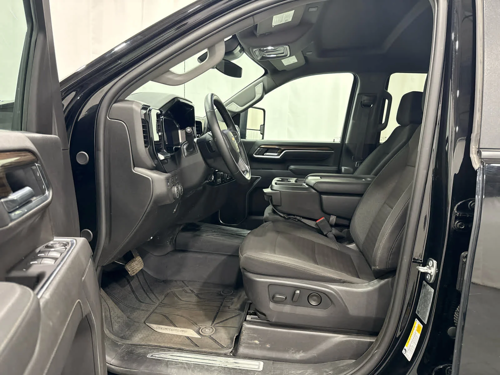 Used 2026 Black Chevrolet LT image 11
