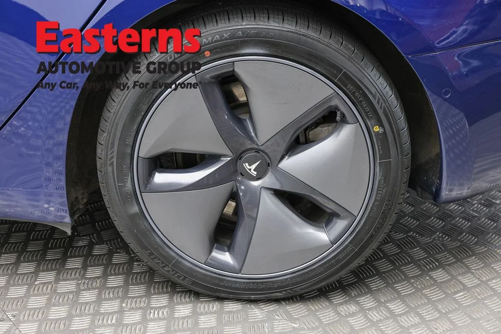 Used 2018 Blue Tesla Long Range image 8