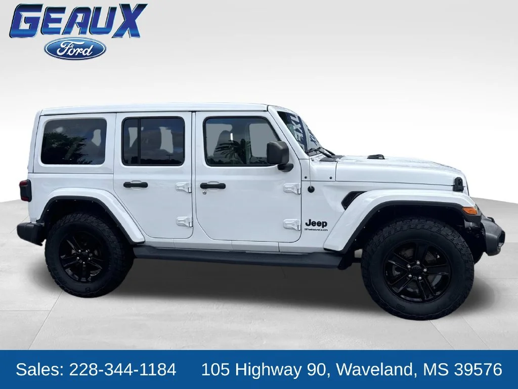 Used 2023 White Jeep Altitude image 1