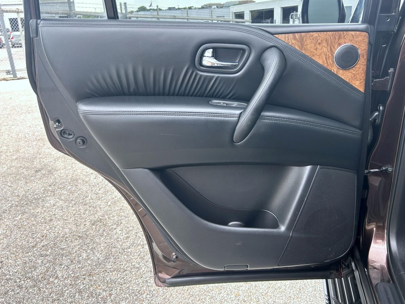 Used 2021 Brown Nissan SL image 17