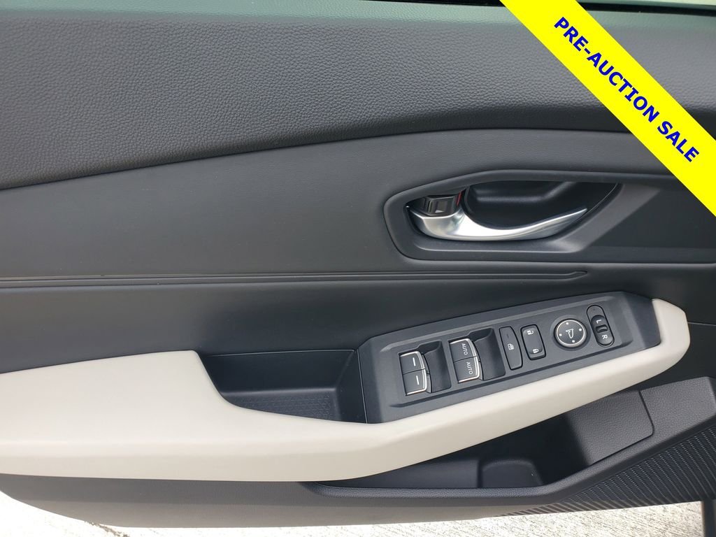 Used 2025 Gray Honda SE image 19