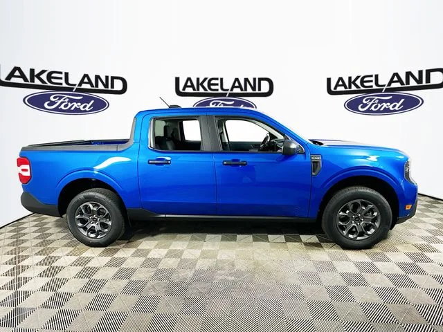 New 2026 Blue Ford XLT image 3