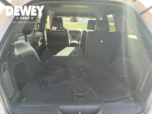 Used 2017 Bright White Clearcoat Jeep Altitude image 28