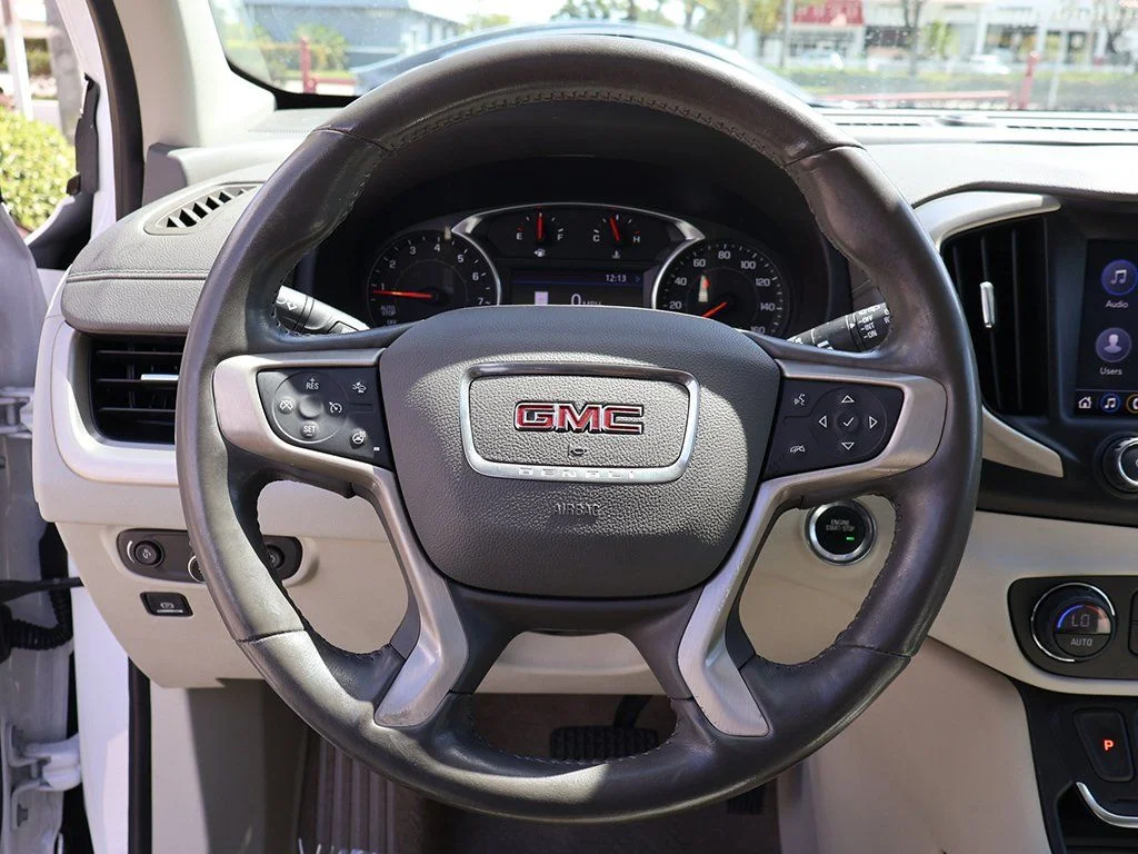 Used 2020 White GMC Denali image 42