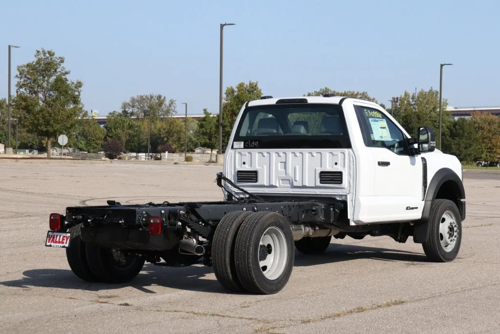 New 2025 Oxford White Ford F-550® XL image 8