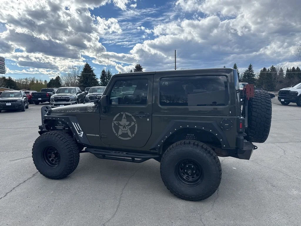 Used 2016 Green Jeep Rubicon image 5