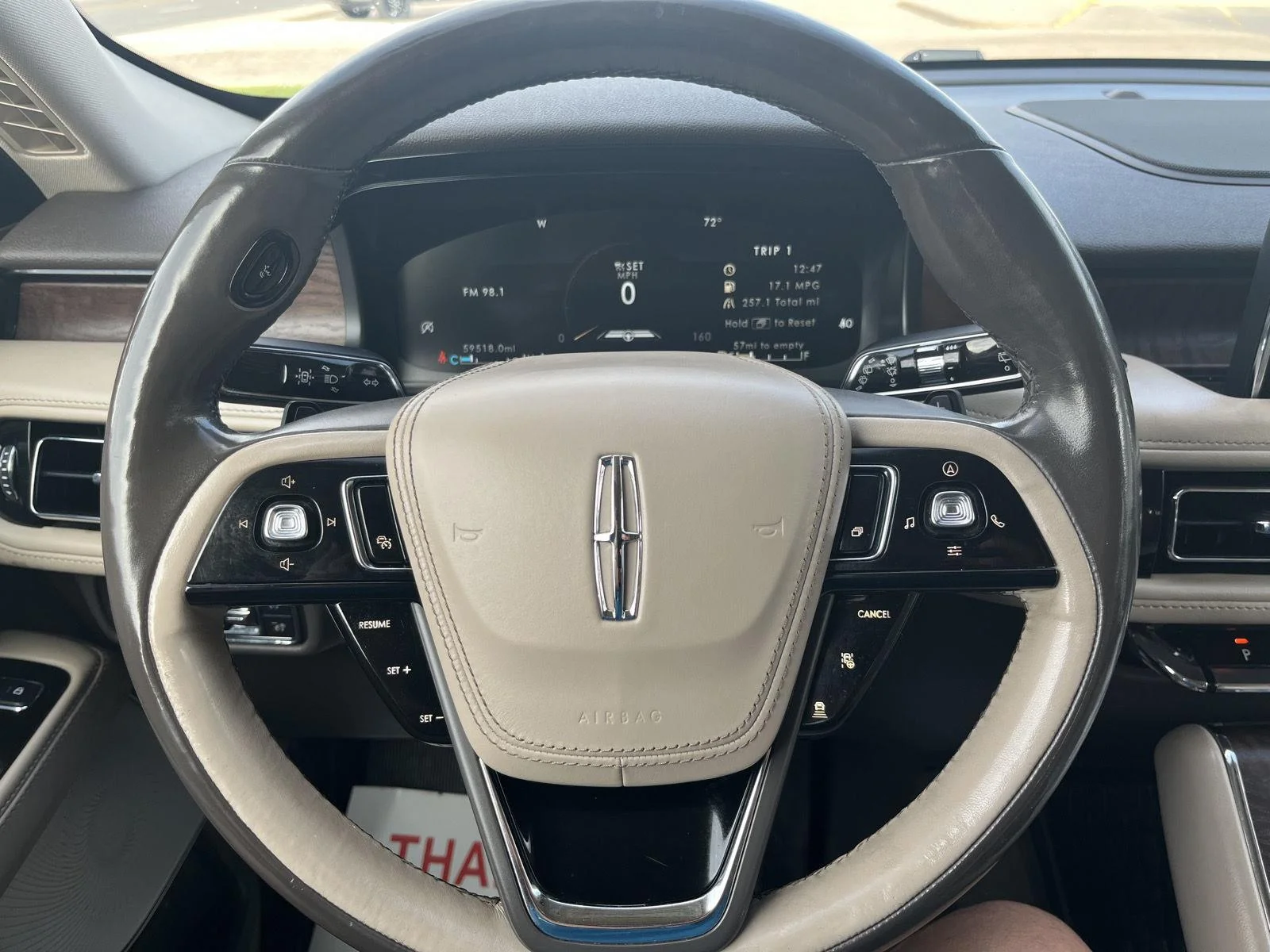 Used 2020 Red Lincoln Reserve image 17