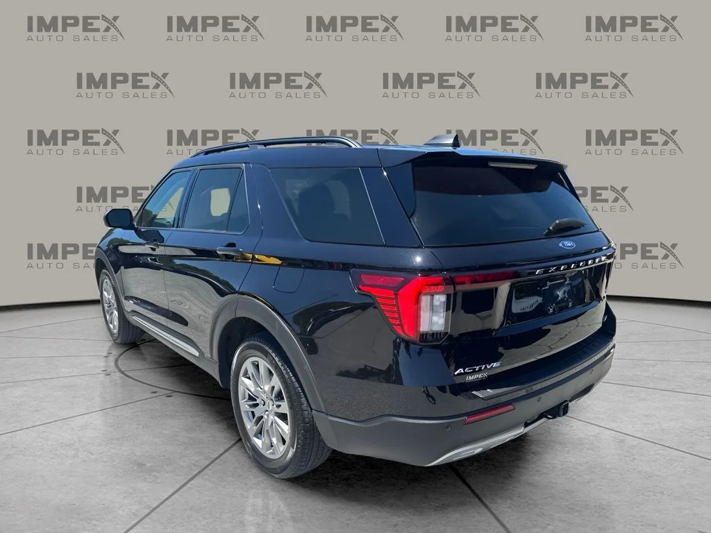 Used 2025 Black Ford Active image 3