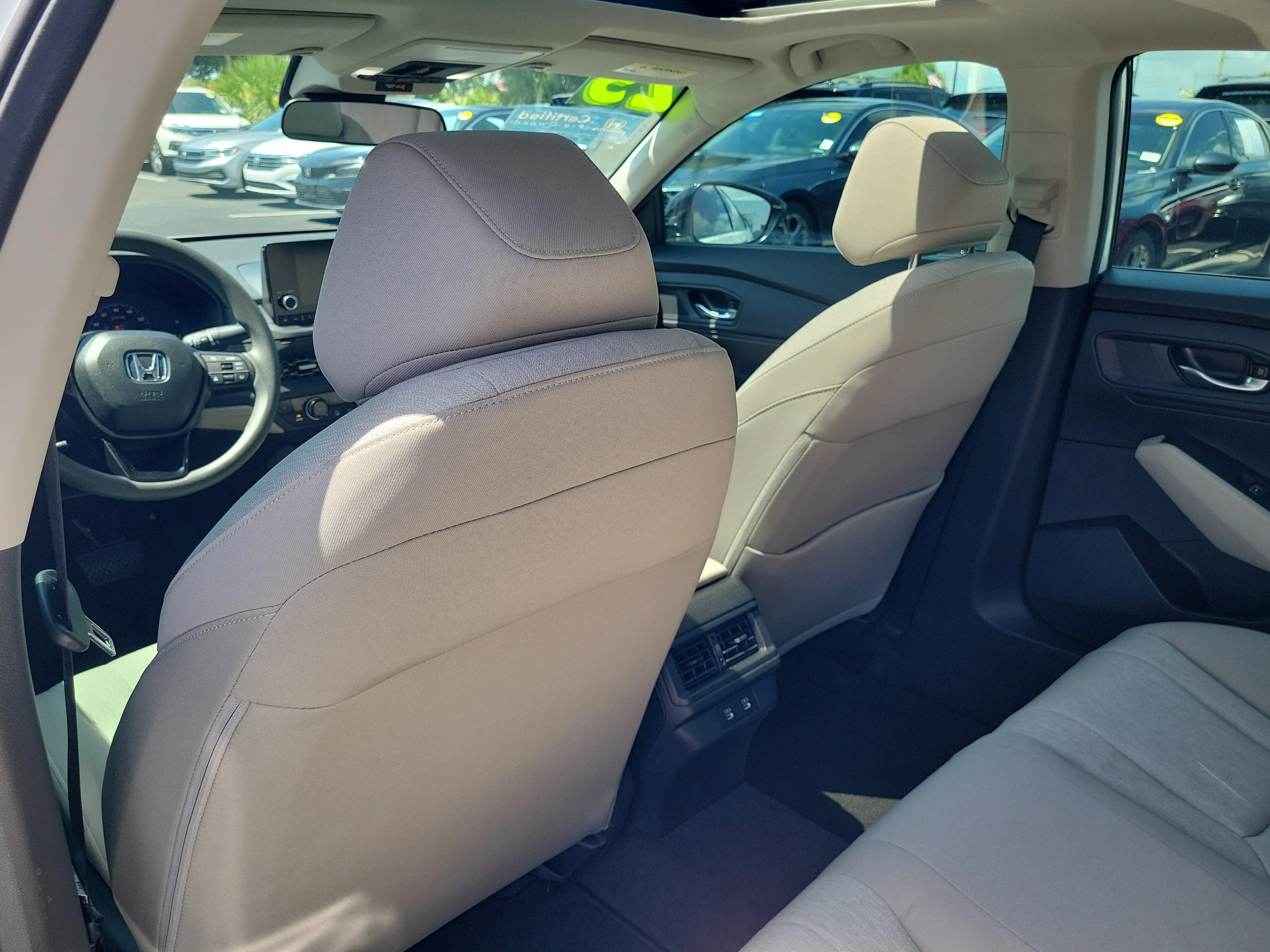 2025 Honda Accord SE - Photo 14