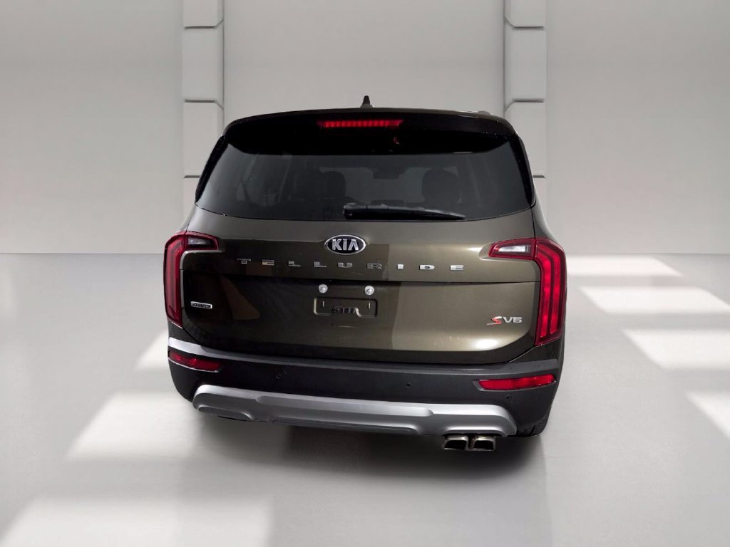 Certified Used 2021 Dark Moss Kia S image 5