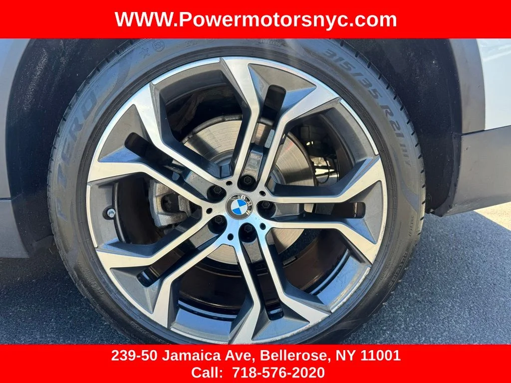 Used 2022 White BMW sDrive40i image 22
