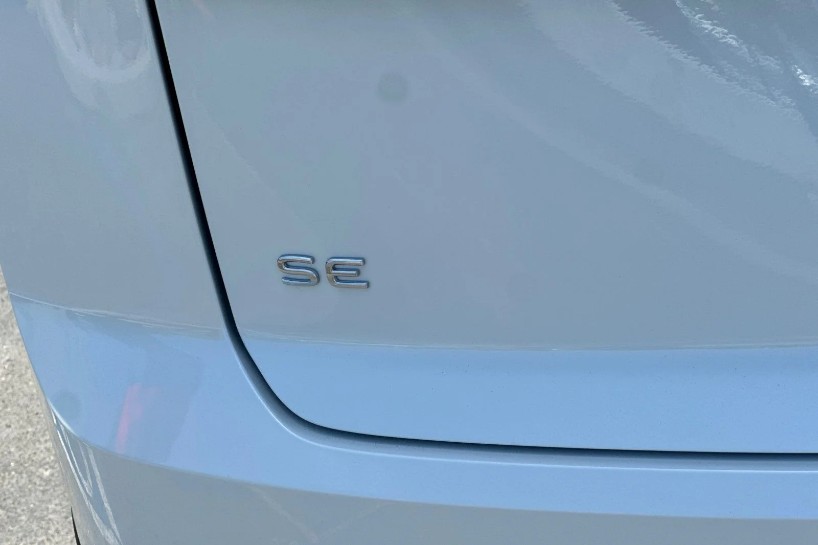 New 2026 White Volkswagen 2.0T SE w/Technology image 7