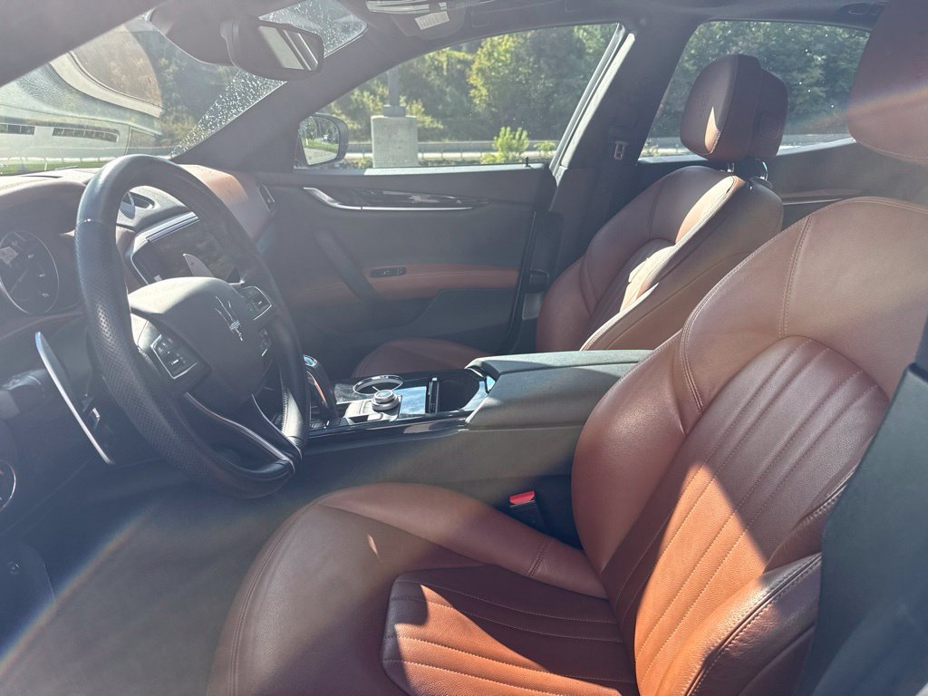 Used 2022  Maserati Modena Q4 image 10
