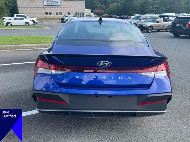 Used 2025 Blue Hyundai SEL Sport image 4