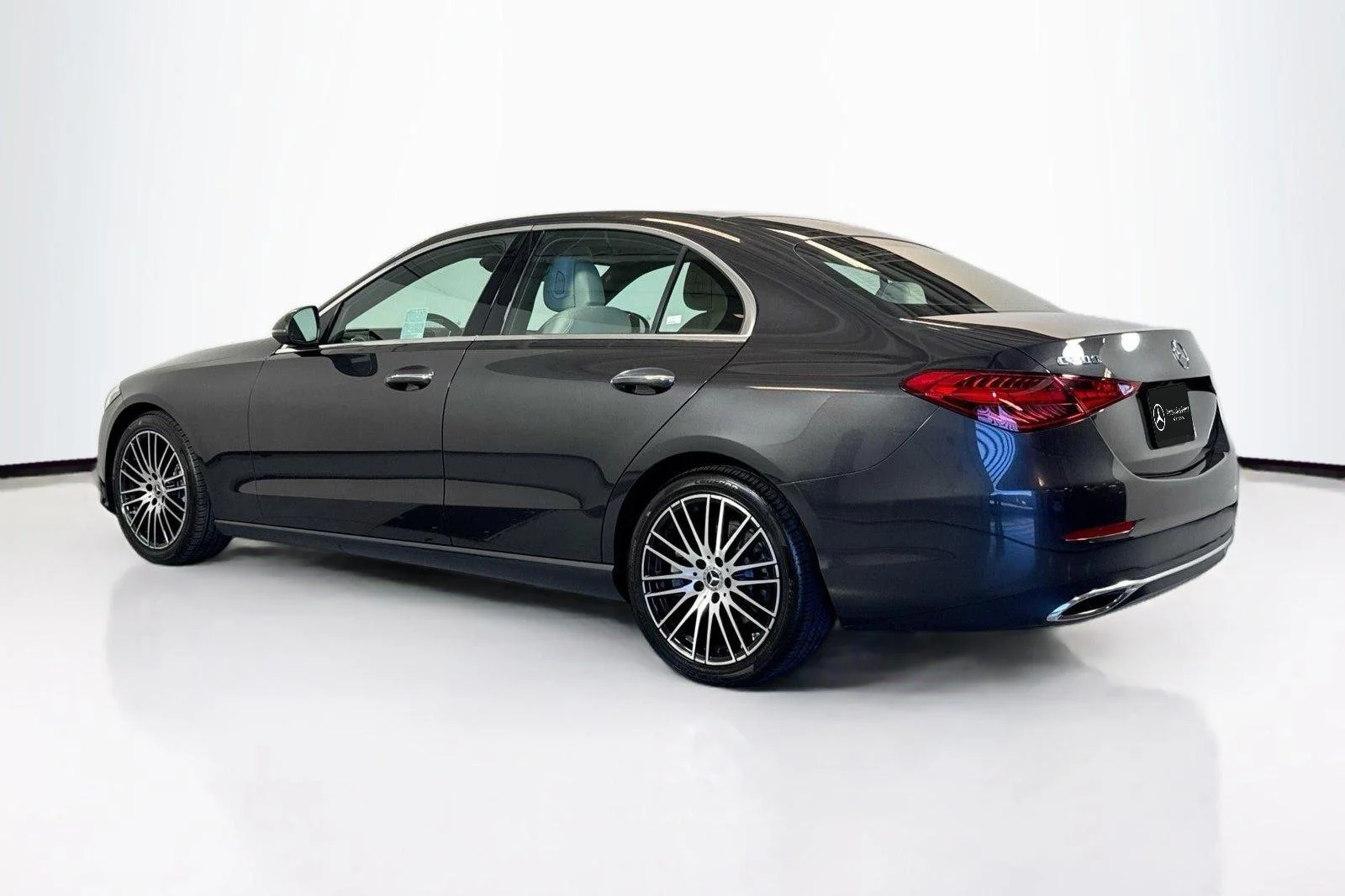 Used 2023 Graphite Grey Metallic Mercedes-Benz C 300 image 7
