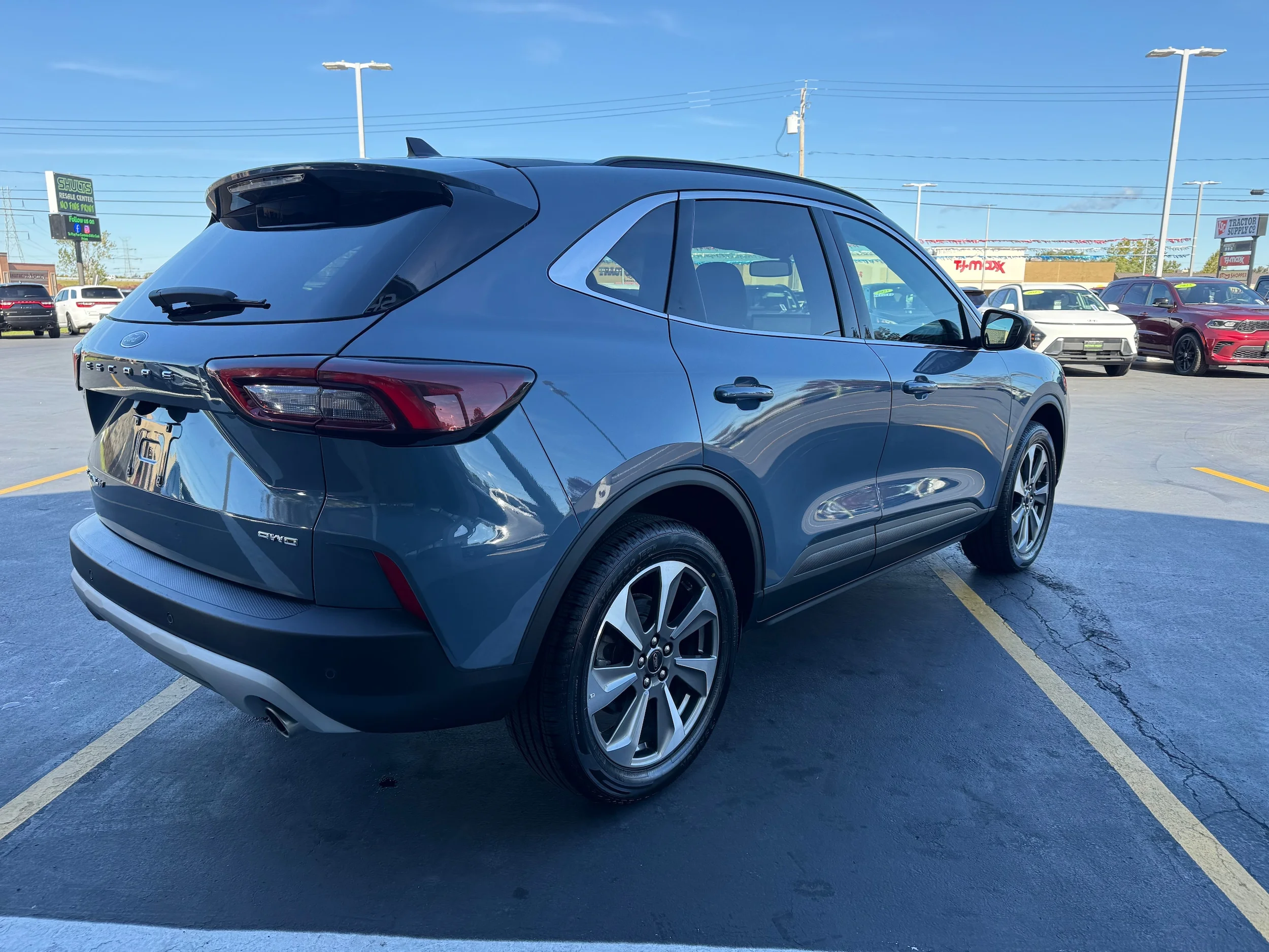 Used 2025 Blue Ford Platinum image 8