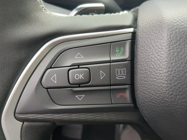 Used 2025 Black Jeep Altitude X image 22