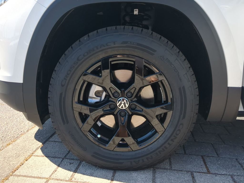 New 2026 White/off-white Volkswagen Peak Edition image 34