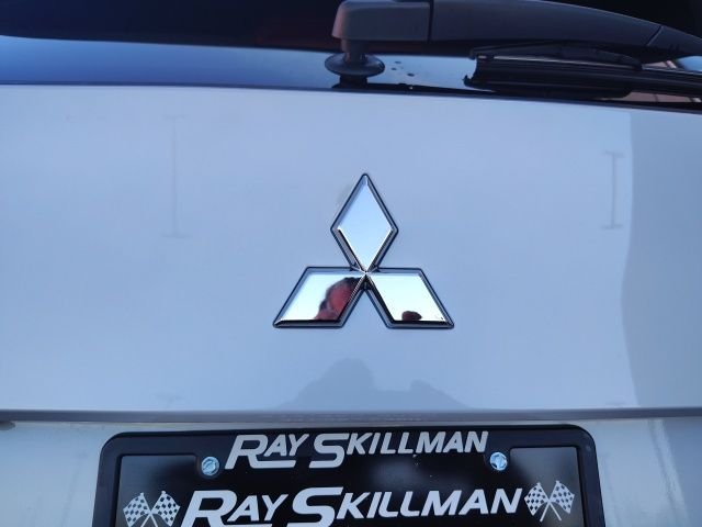 New 2026 White Mitsubishi ES image 34