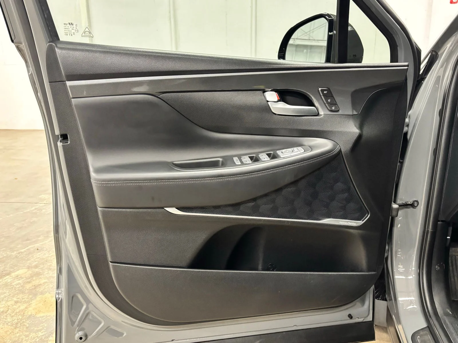 Used 2022 Gray Hyundai Calligraphy image 17
