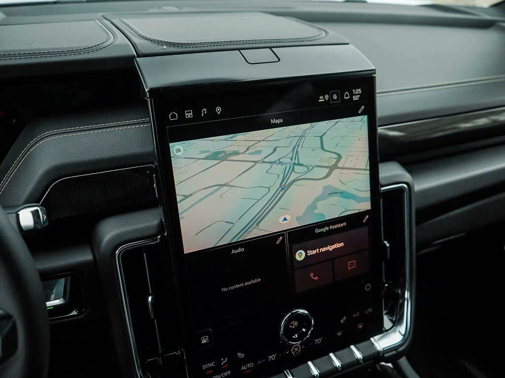 New 2026 Onyx Black GMC Elevation image 25