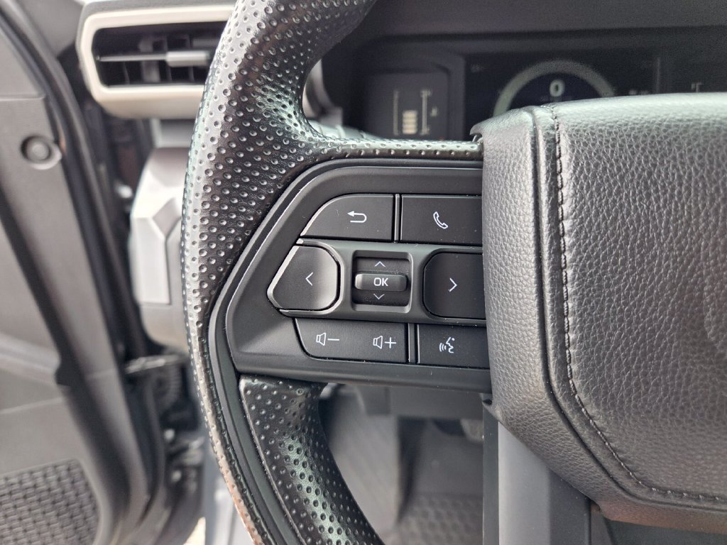 2025 Toyota Tacoma SR5 - Photo 30