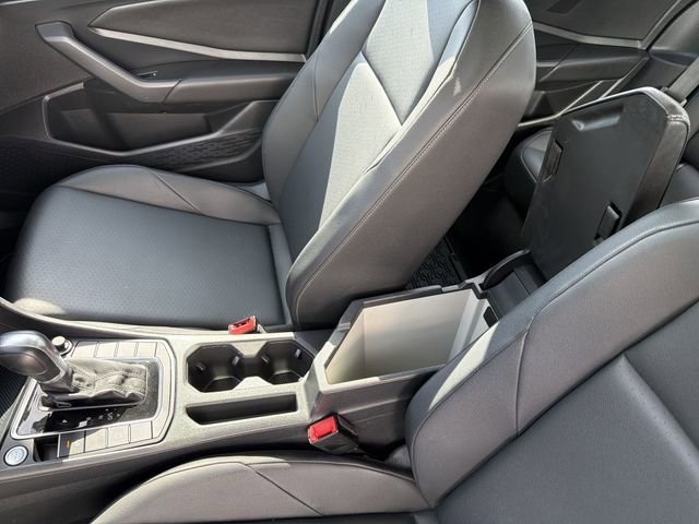 Used 2019  Volkswagen S image 22