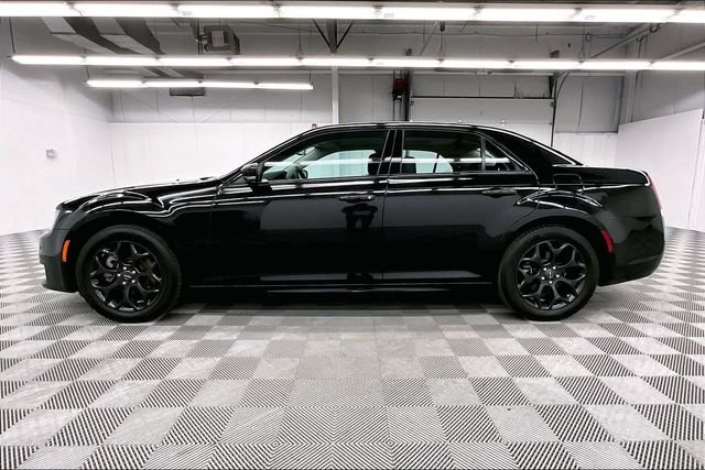 2023 Chrysler 300 Touring L - Photo 12