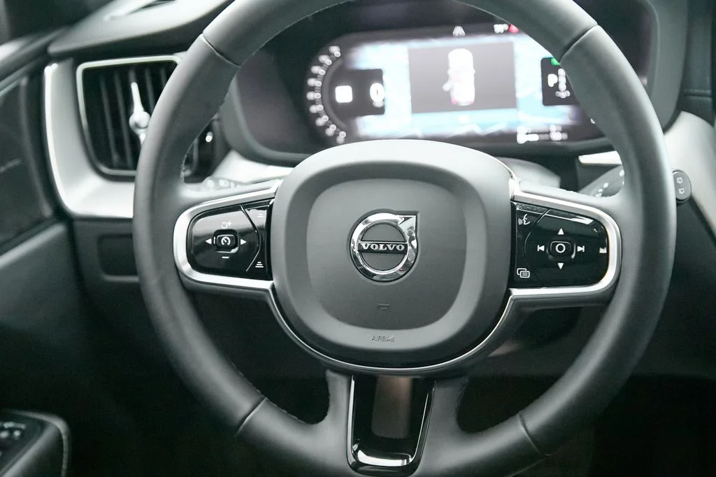 Used 2024 Gray Volvo Ultimate image 28