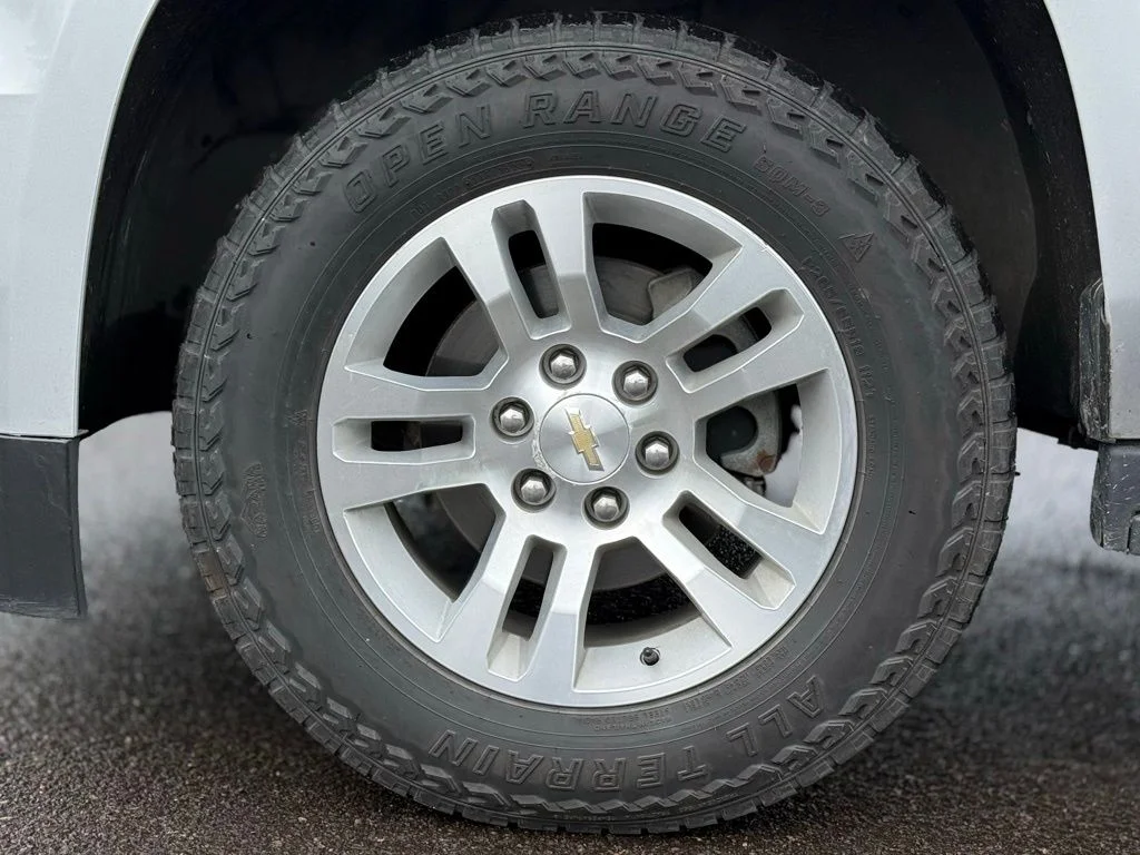 Used 2017 Silver Chevrolet LT image 9